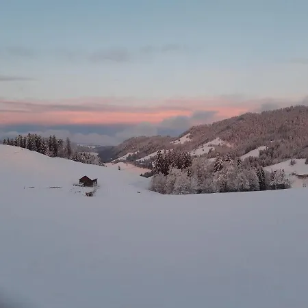 Gaestehaus Aemisegg * Sankt Peterzell