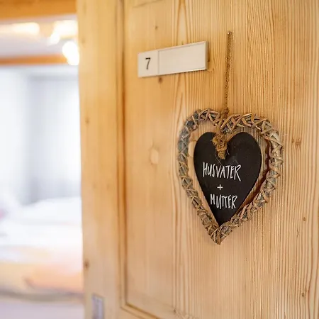 Gaestehaus Aemisegg Bed and breakfast