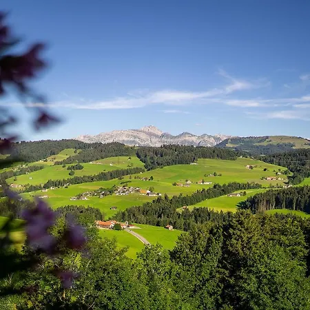 לינה וארוחת בוקר Gaestehaus Aemisegg *