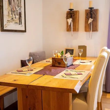 Gaestehaus Aemisegg Bed & Breakfast *