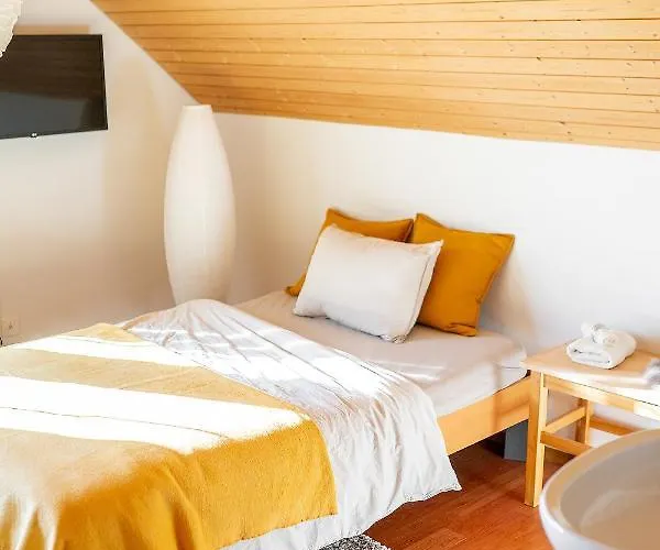 Gaestehaus Aemisegg Panzió Sankt Peterzell