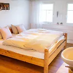 Gaestehaus Aemisegg Bed and Breakfast