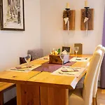Gaestehaus Aemisegg Bed and Breakfast *